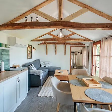 Naphegy Kucko * Écs